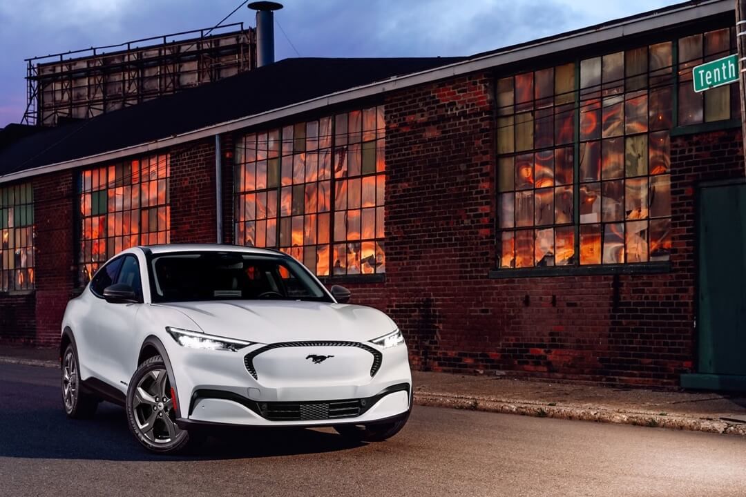 Ford Mach-E 2023 : prix et fiche technique